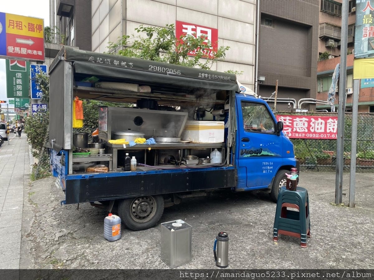 食記-台北市南港區南港捷運站無名小貨車麵線臭豆腐時間一