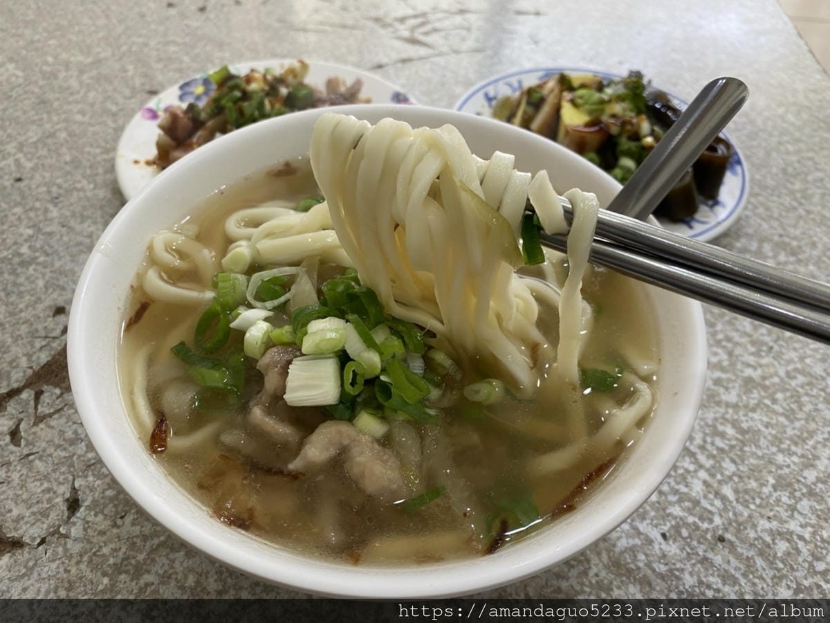 食記-台北市南港區後壁牛牛肉麵館用料紮實,簡單又美味的 食記-台北市南港區後壁牛牛肉麵館用料紮實,簡單又美味的