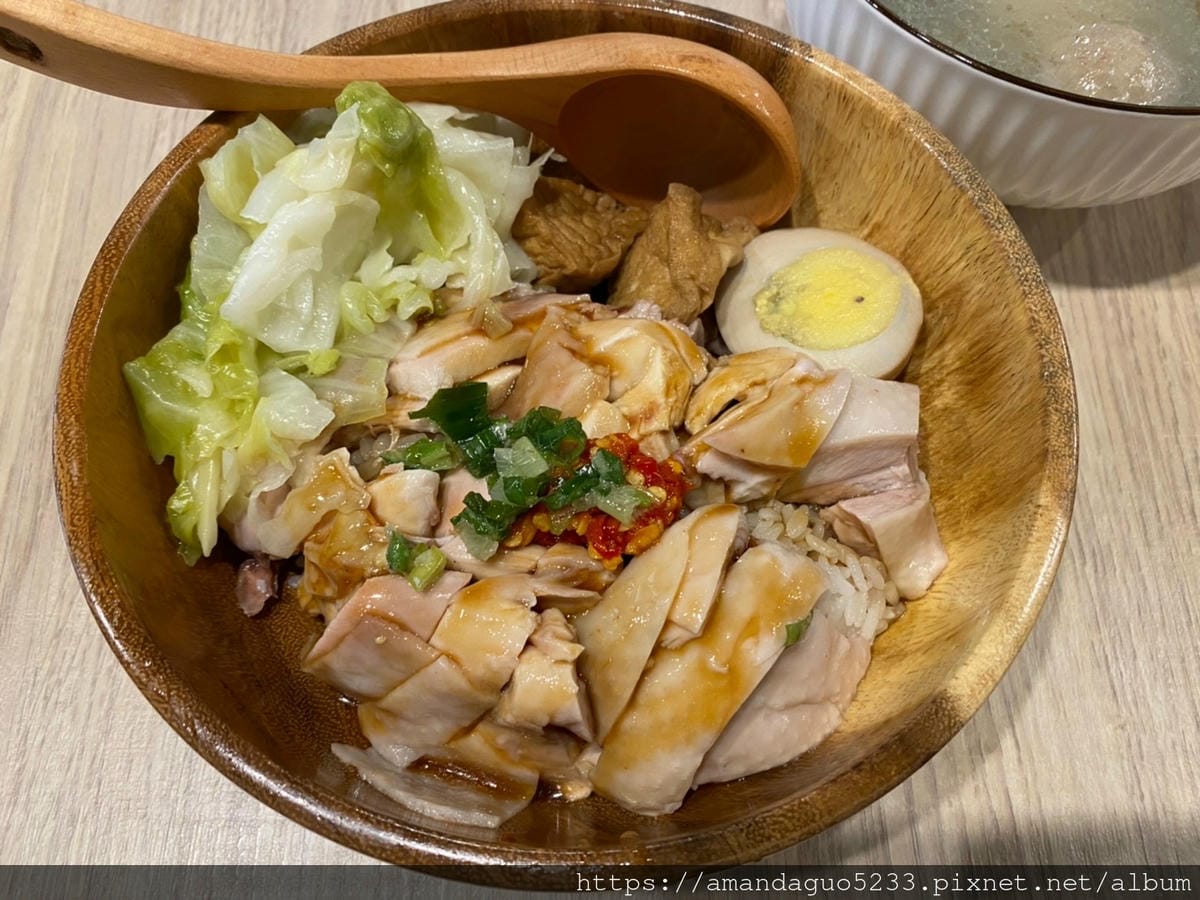 食記-台北市信義區老哥雞肉飯乾拌麵捷運市府站新開幕人氣