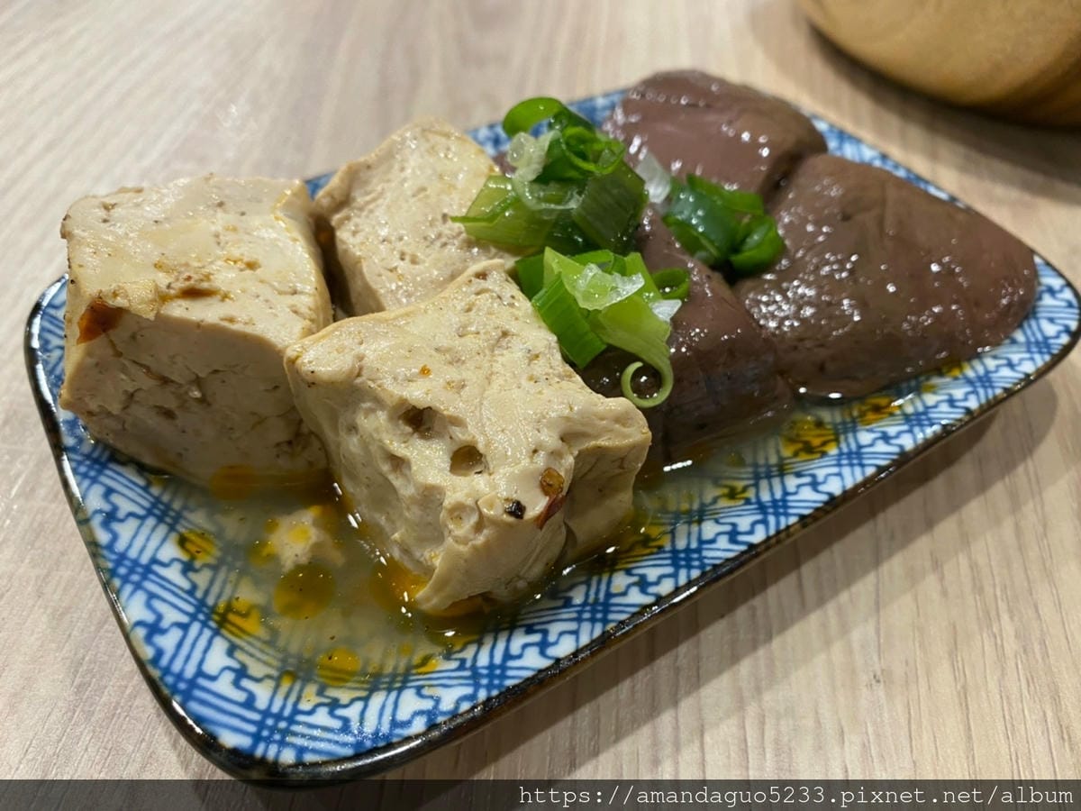 食記-台北市信義區老哥雞肉飯乾拌麵捷運市府站新開幕人氣