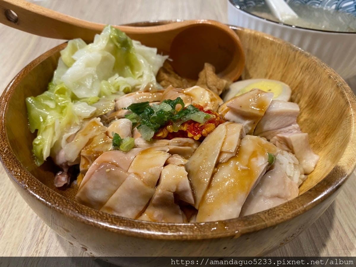 食記-台北市信義區老哥雞肉飯乾拌麵捷運市府站新開幕人氣