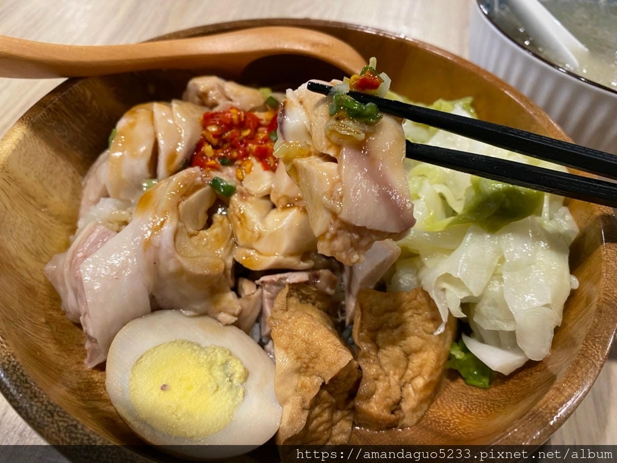 食記-台北市信義區老哥雞肉飯乾拌麵捷運市府站新開幕人氣