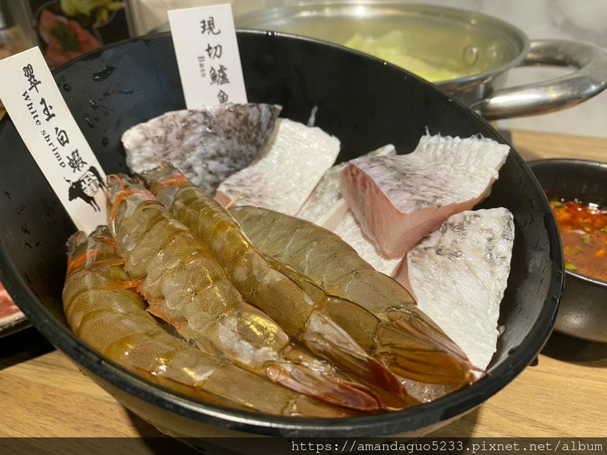 食記-台北市信義區舞鶴個人鍋(台北信義店)一個人也能獨