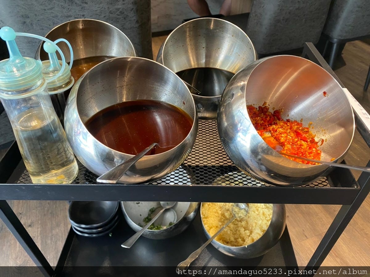 食記-台北市信義區舞鶴個人鍋(台北信義店)一個人也能獨