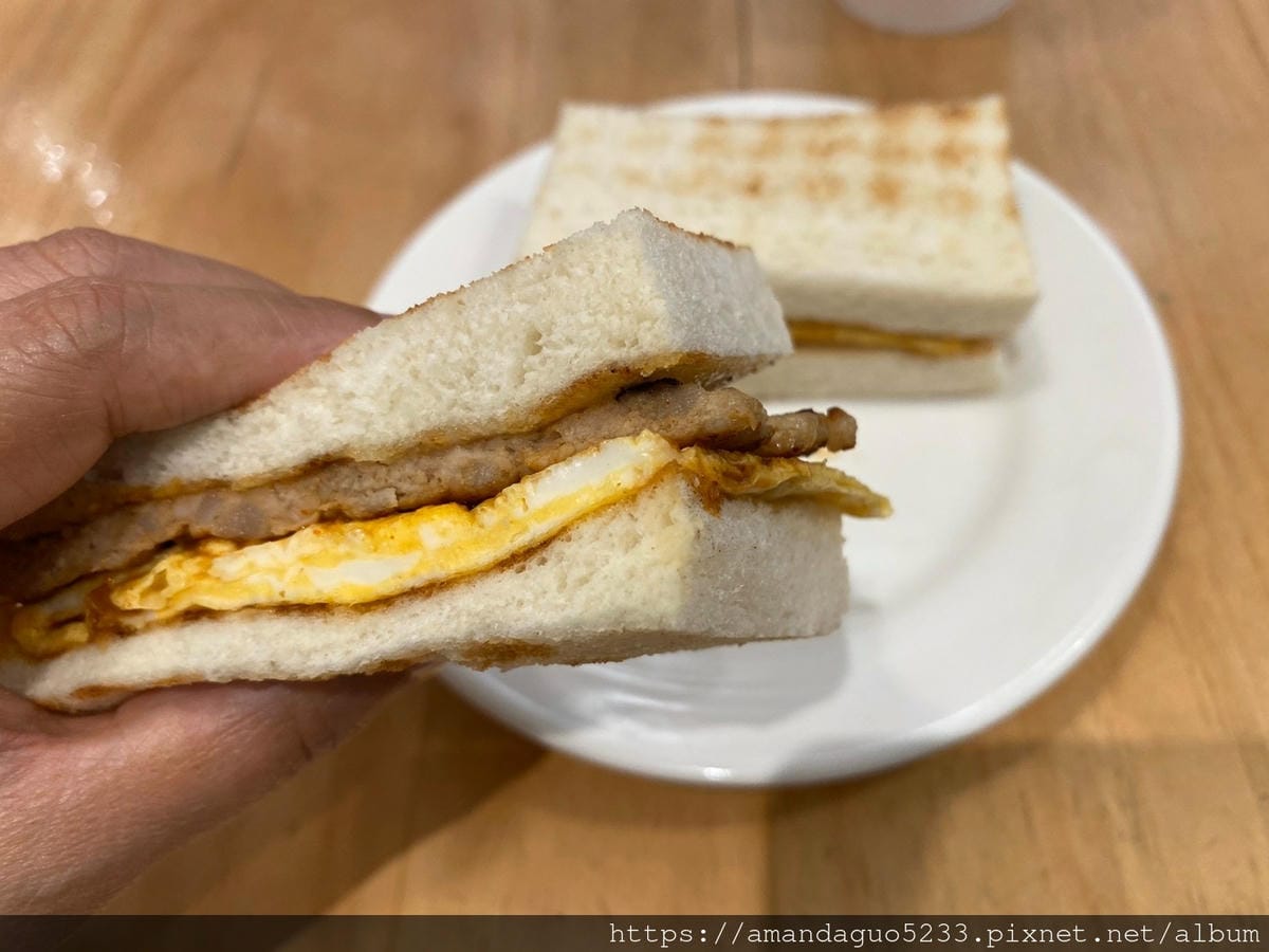食記-台北市信義區真芳碳烤土司(市府店)簡單卻不簡單的
