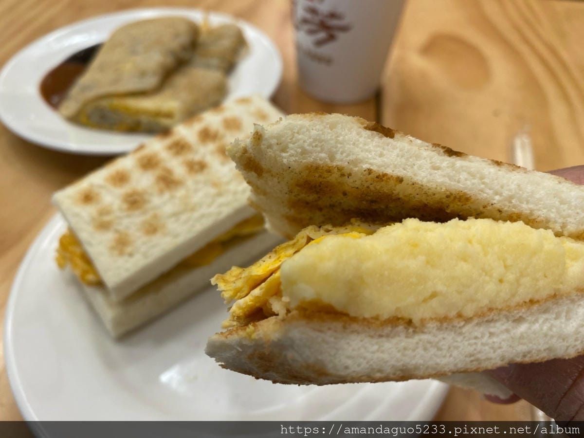食記-台北市信義區真芳碳烤土司(市府店)簡單卻不簡單的