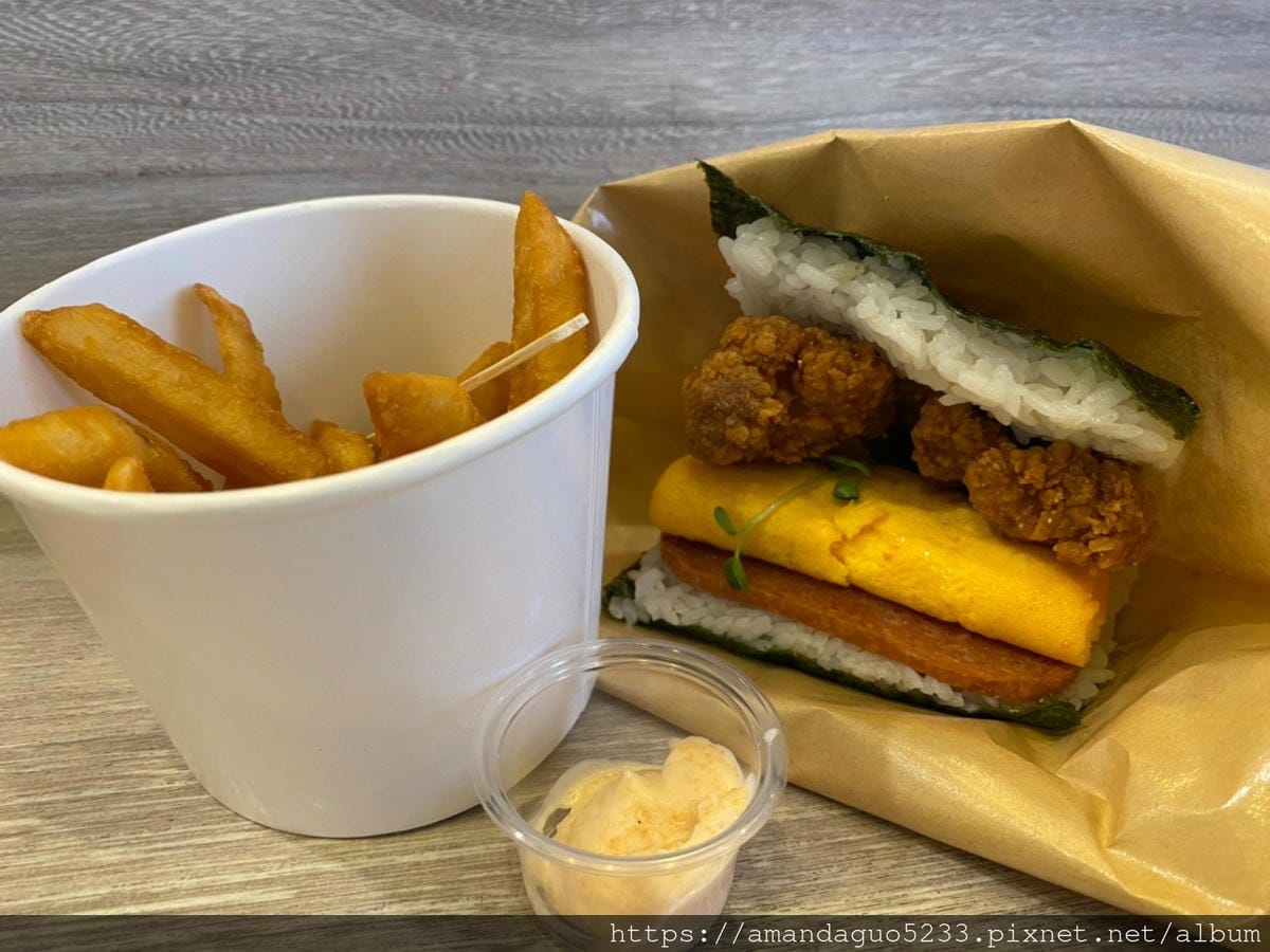 食記-台北市信義區飯丸屋(台北松菸店)沖繩風味飯糰、蝦 食記-台北市信義區飯丸屋(台北松菸店)沖繩風味飯糰、蝦