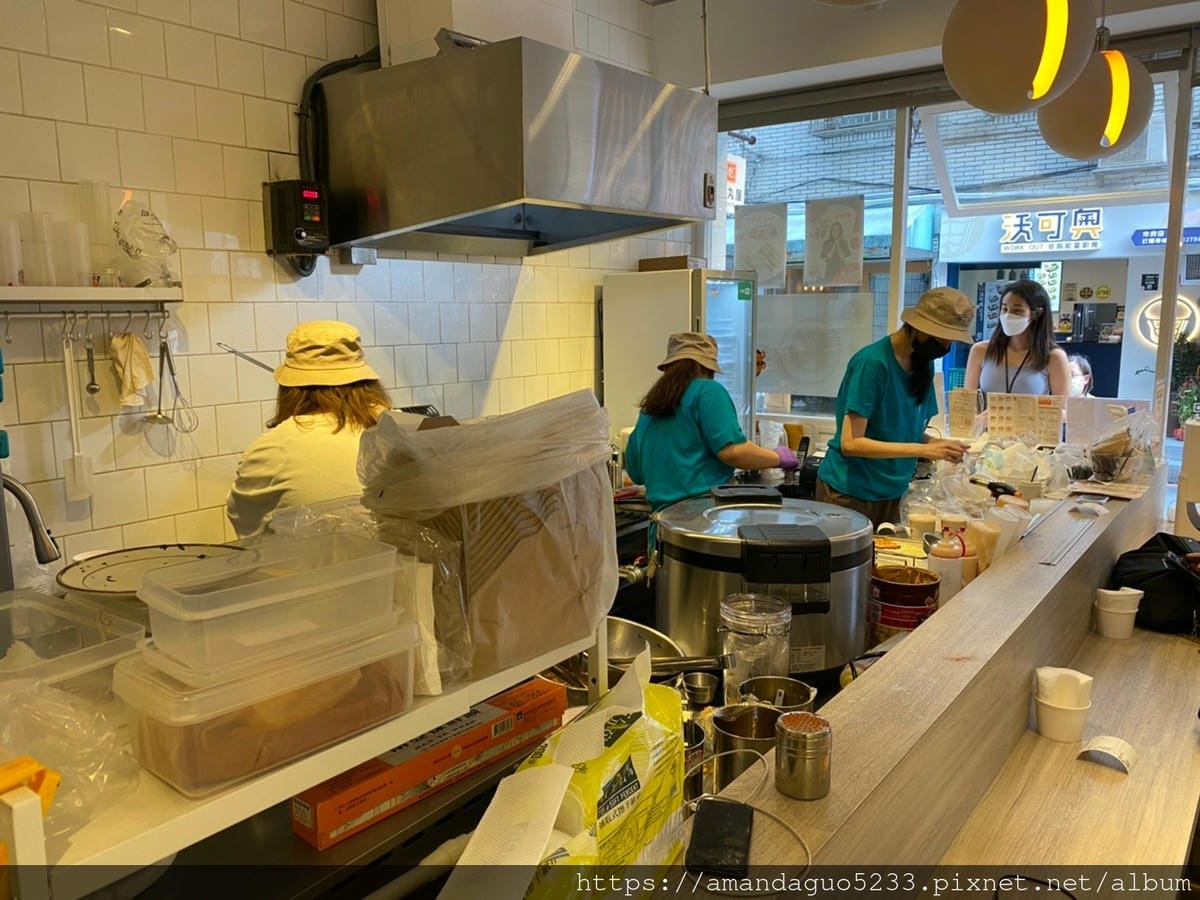食記-台北市信義區飯丸屋(台北松菸店)沖繩風味飯糰、蝦 食記-台北市信義區飯丸屋(台北松菸店)沖繩風味飯糰、蝦