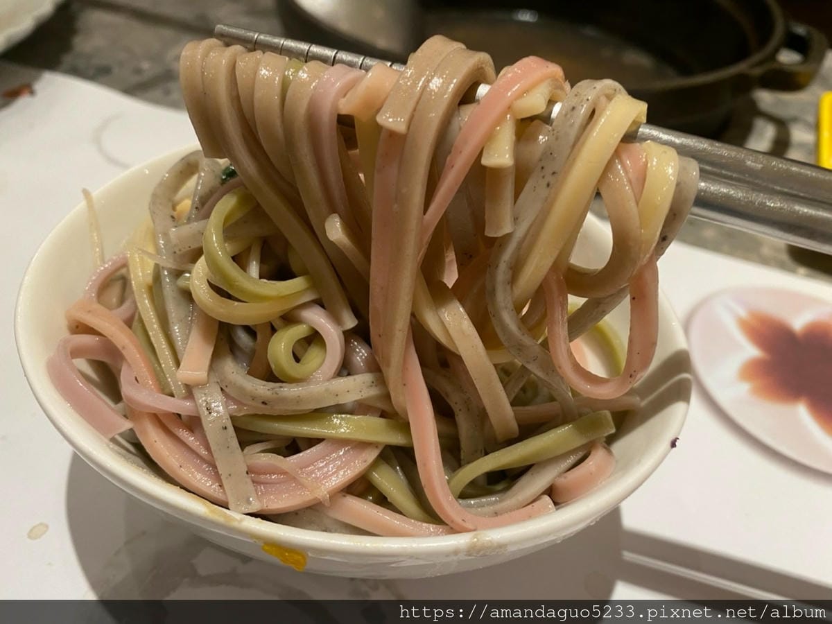 食記-台北市信義區小川鍋物(信義店)在地小農節氣食蔬V 食記-台北市信義區小川鍋物(信義店)在地小農節氣食蔬V