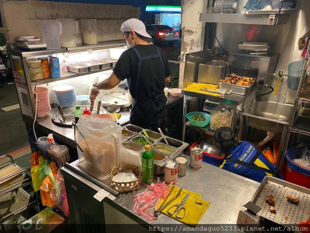 食記-台北市信義區哈哈羅55泰式船麵(信義店)信義區吹 食記-台北市信義區哈哈羅55泰式船麵(信義店)信義區吹