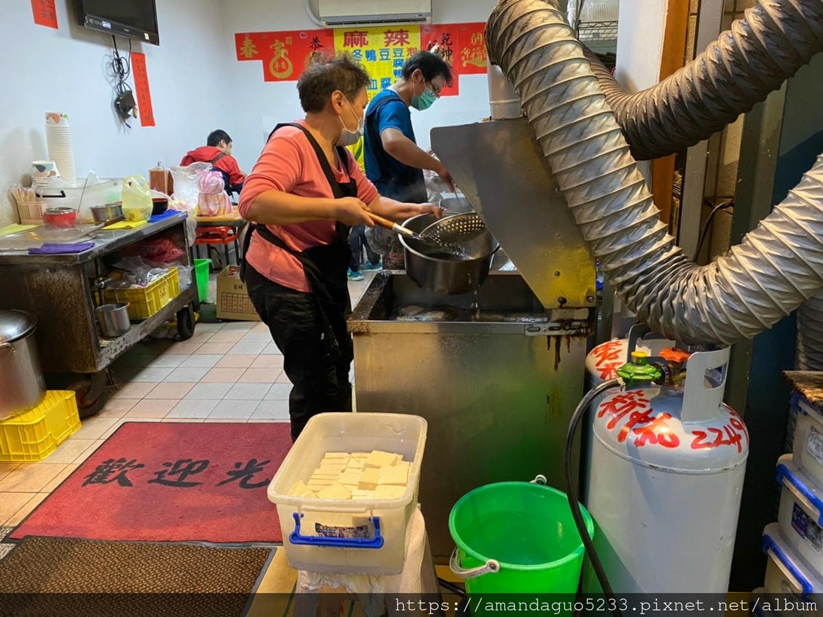 食記-新北市中和區蕭家下港脆皮臭豆腐中和站銅板排隊美食