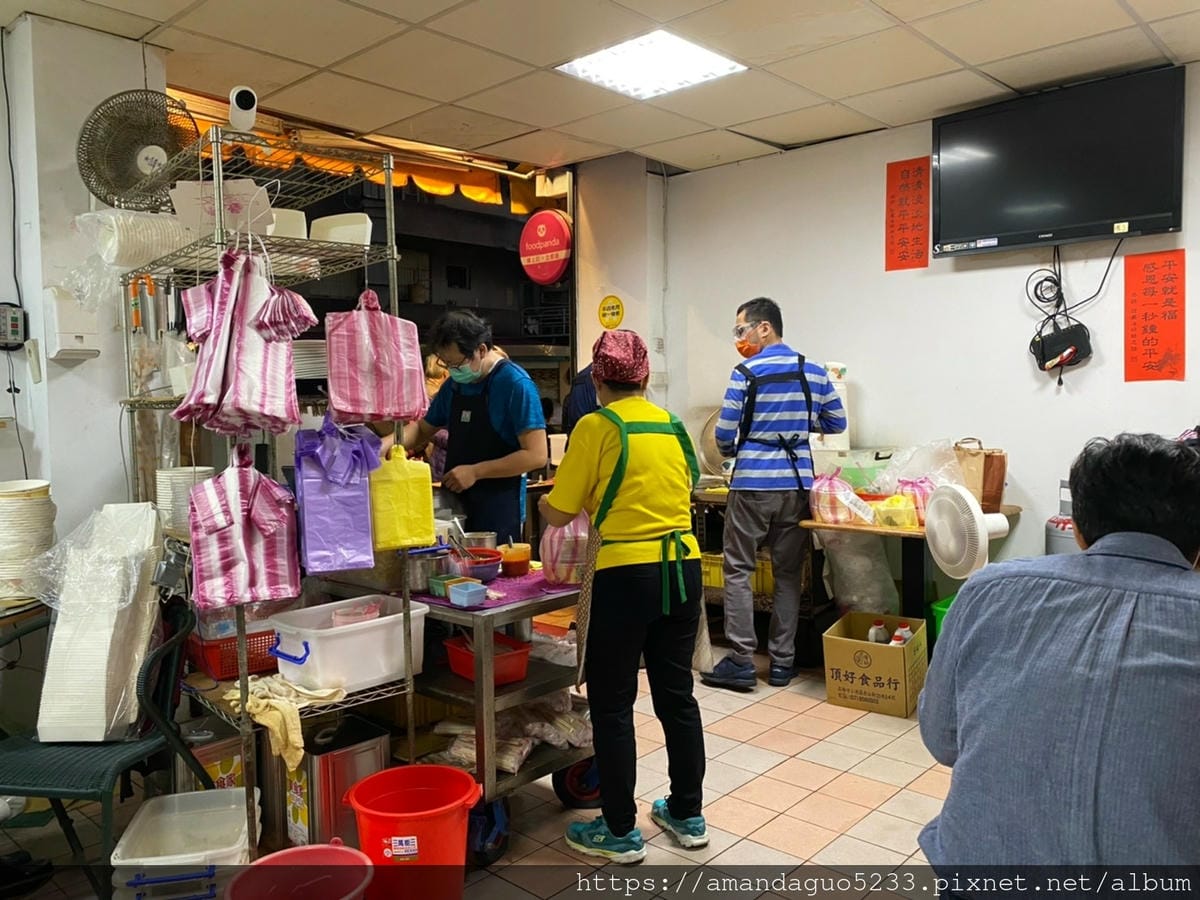 食記-新北市中和區蕭家下港脆皮臭豆腐中和站銅板排隊美食