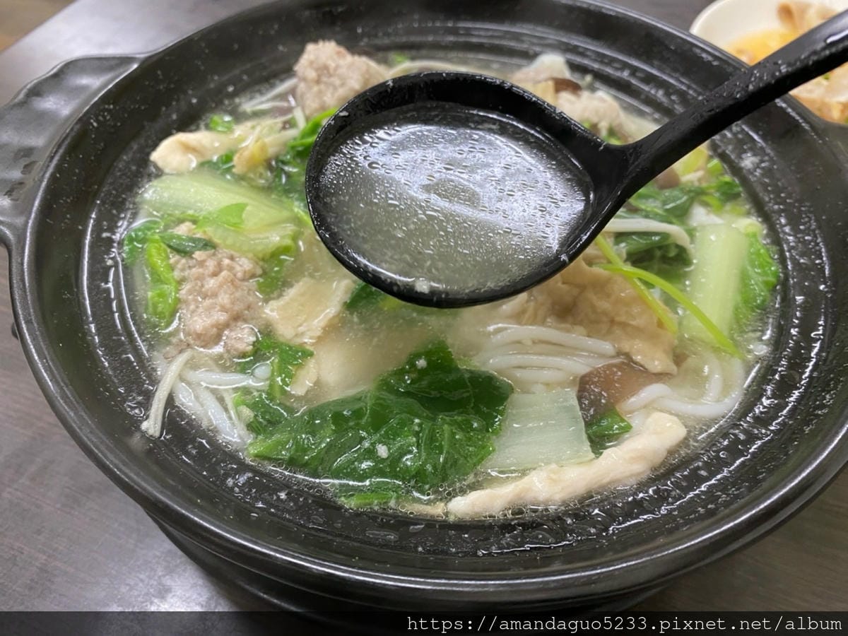 食記-台北市信義區凱薩溫雲南泰式料理百來元就可以吃到味
