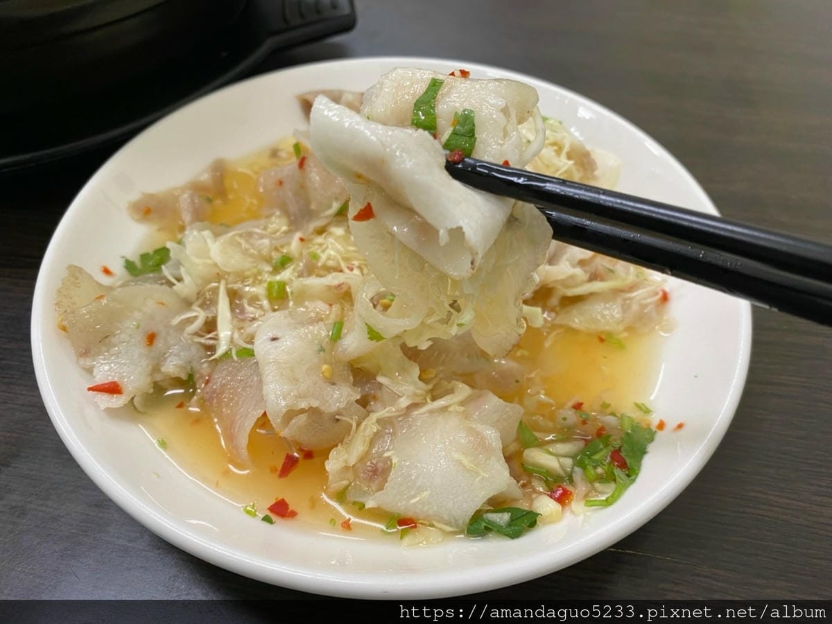 食記-台北市信義區凱薩溫雲南泰式料理百來元就可以吃到味
