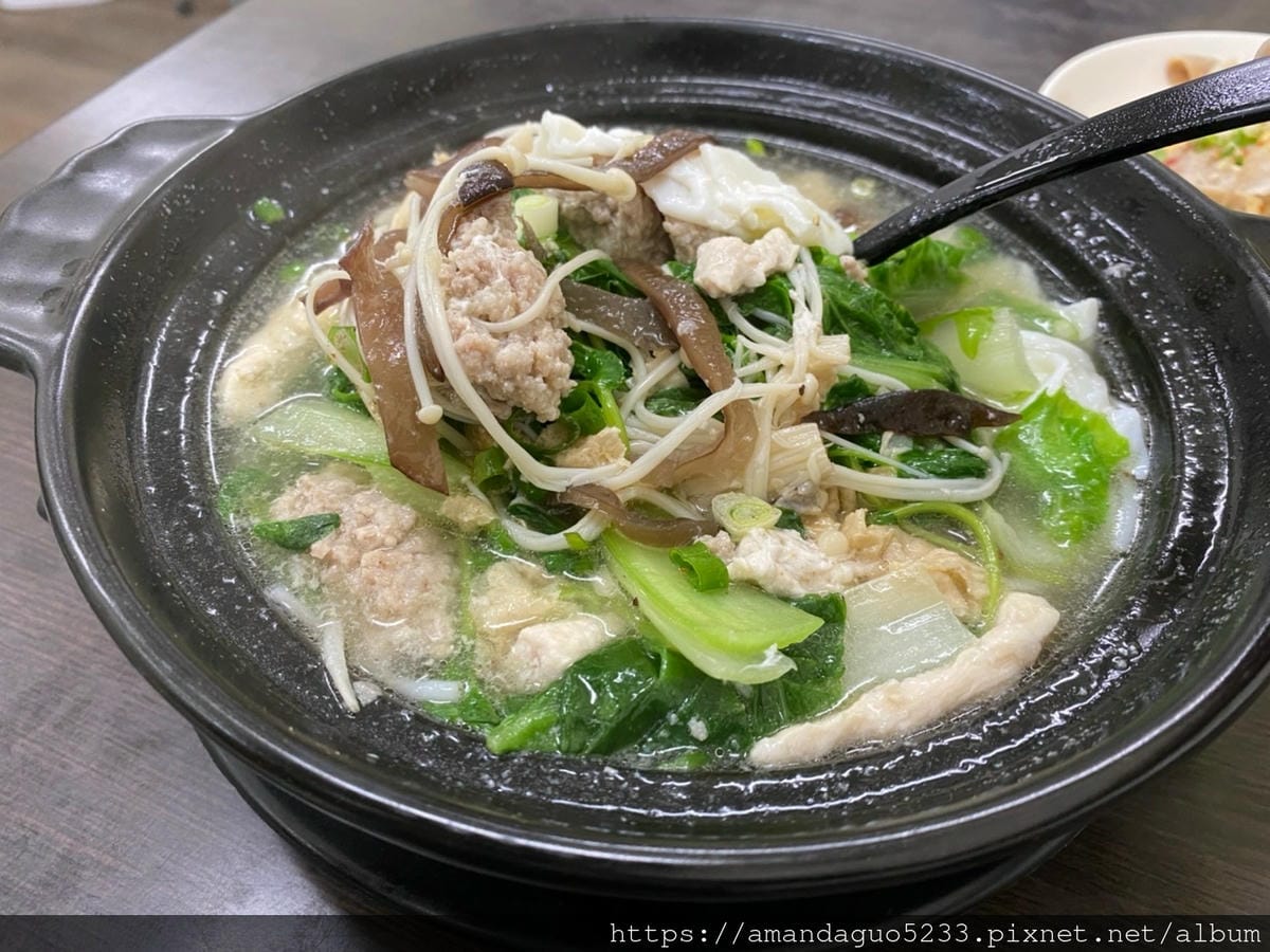 食記-台北市信義區凱薩溫雲南泰式料理百來元就可以吃到味