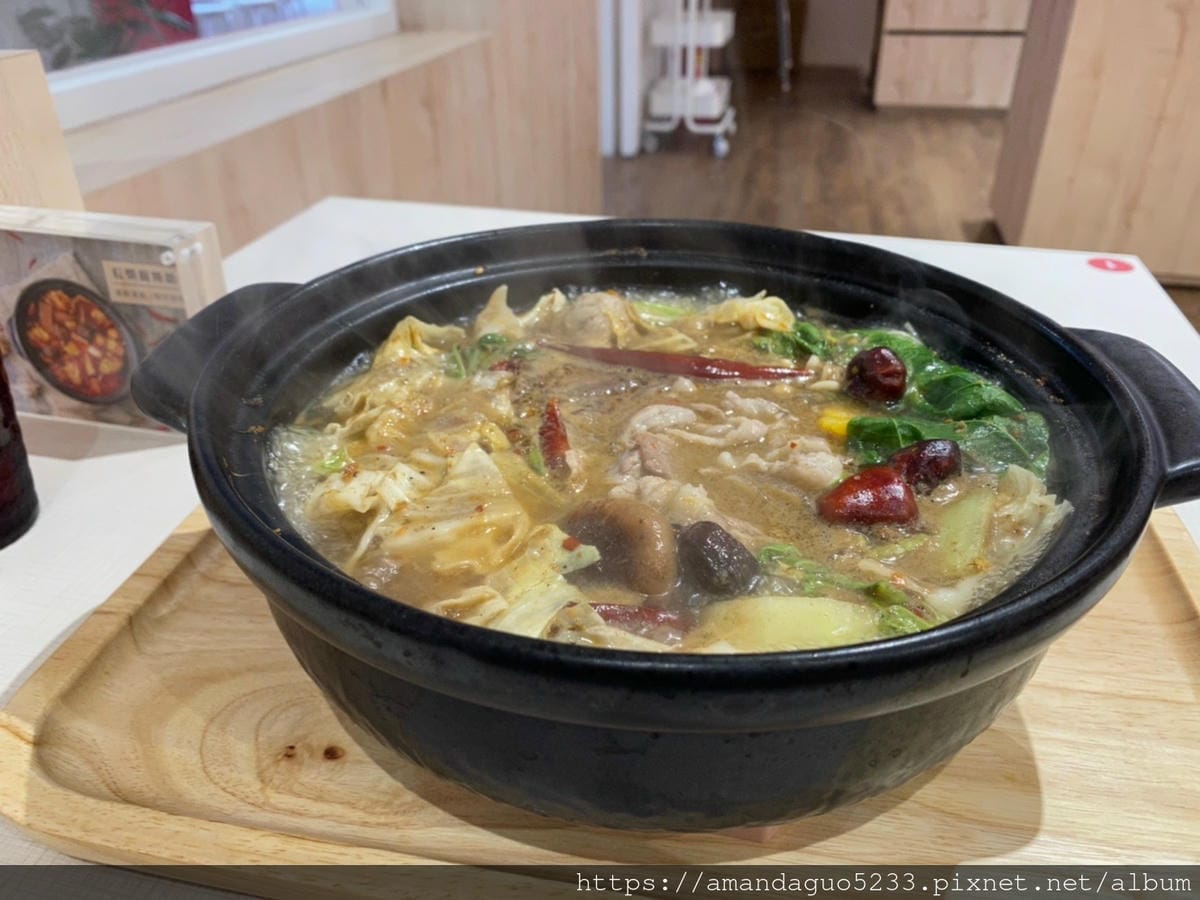 食記-台北市大安區元心燃麻辣堂可以喝的麻辣湯鍋!又香又