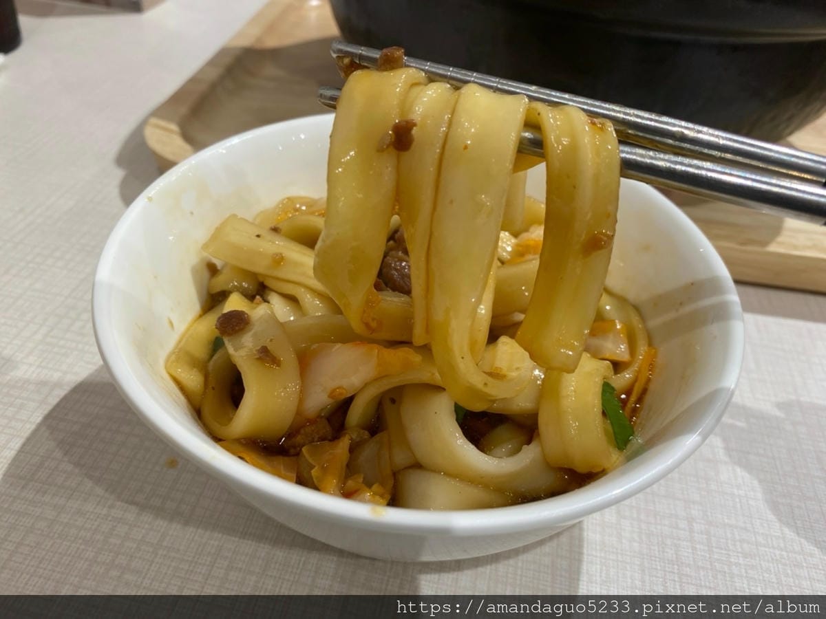 食記-台北市大安區元心燃麻辣堂可以喝的麻辣湯鍋!又香又