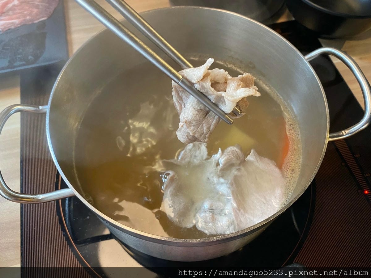 食記-新北市新莊區大魔大滿足鍋物(新莊店)超份量的澎派