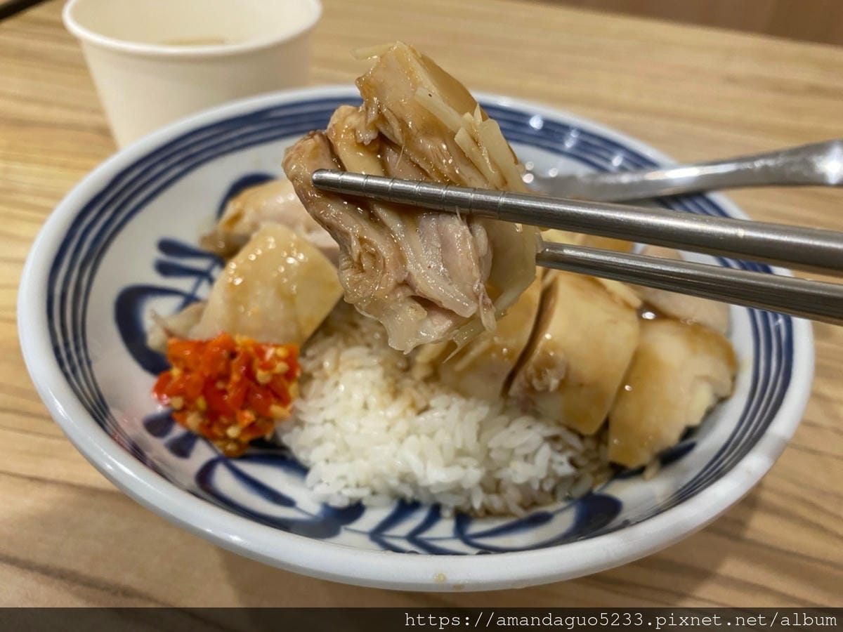 食記-台北市信義區富春雞肉吳興街小清新雞肉飯,鹹甜甘醇 食記-台北市信義區富春雞肉吳興街小清新雞肉飯,鹹甜甘醇