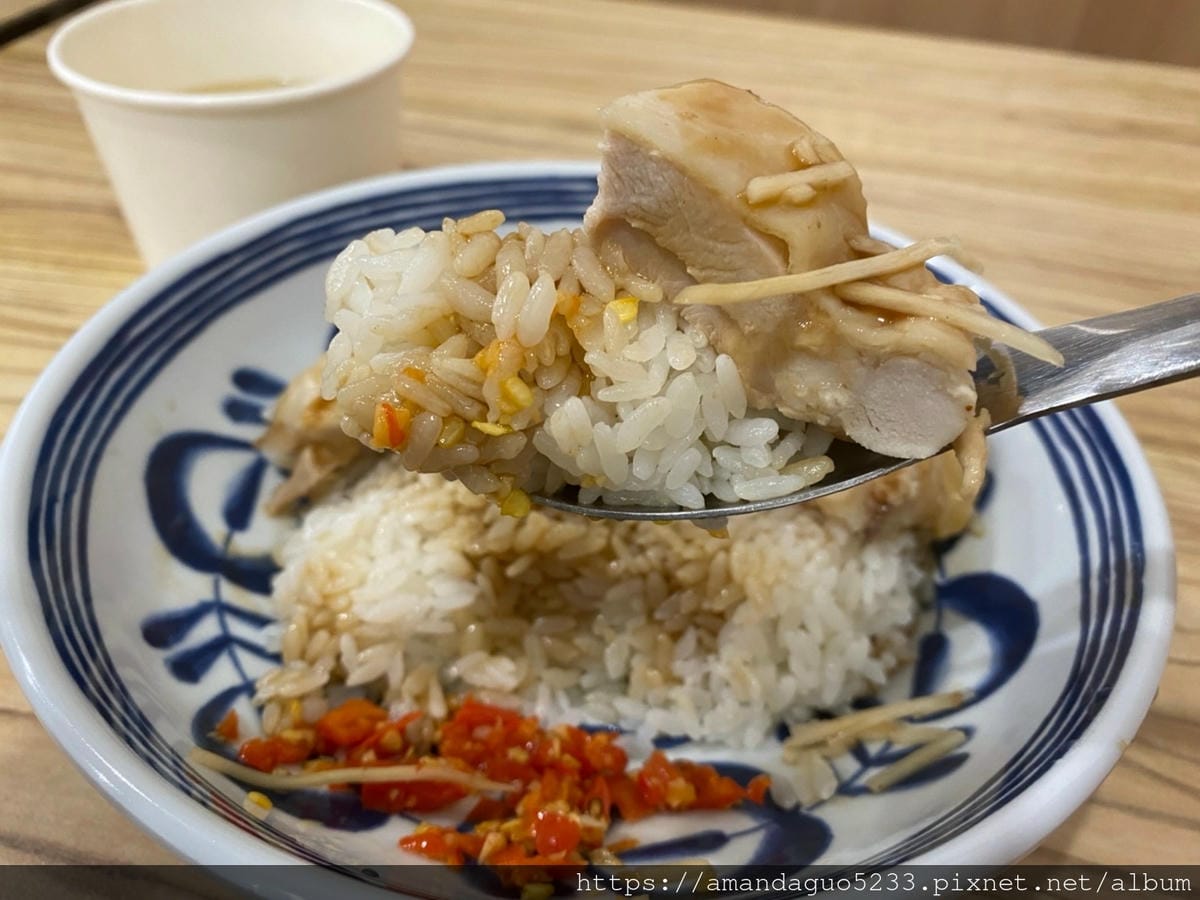 食記-台北市信義區富春雞肉吳興街小清新雞肉飯,鹹甜甘醇 食記-台北市信義區富春雞肉吳興街小清新雞肉飯,鹹甜甘醇