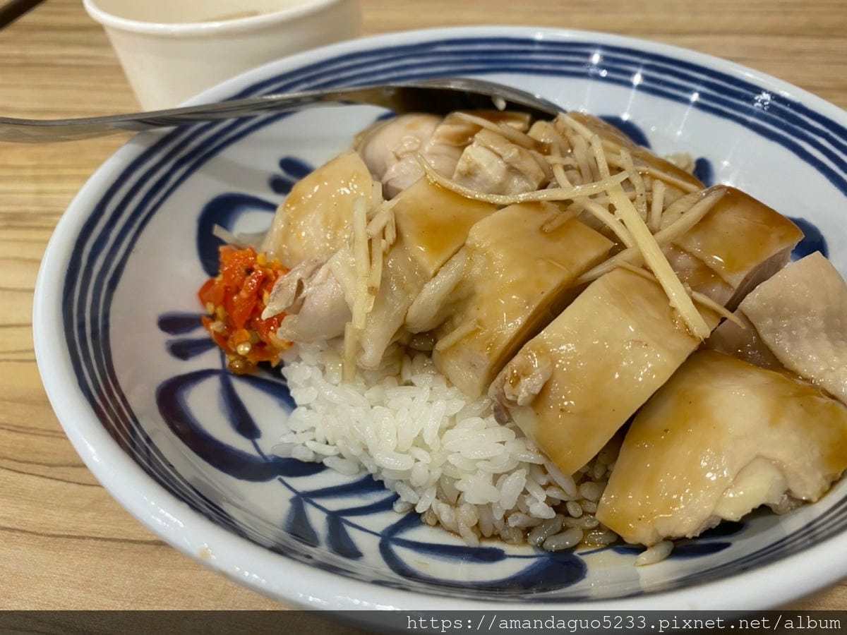 食記-台北市信義區富春雞肉吳興街小清新雞肉飯,鹹甜甘醇 食記-台北市信義區富春雞肉吳興街小清新雞肉飯,鹹甜甘醇