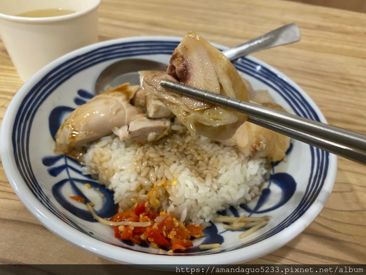 食記-台北市信義區富春雞肉吳興街小清新雞肉飯,鹹甜甘醇 食記-台北市信義區富春雞肉吳興街小清新雞肉飯,鹹甜甘醇