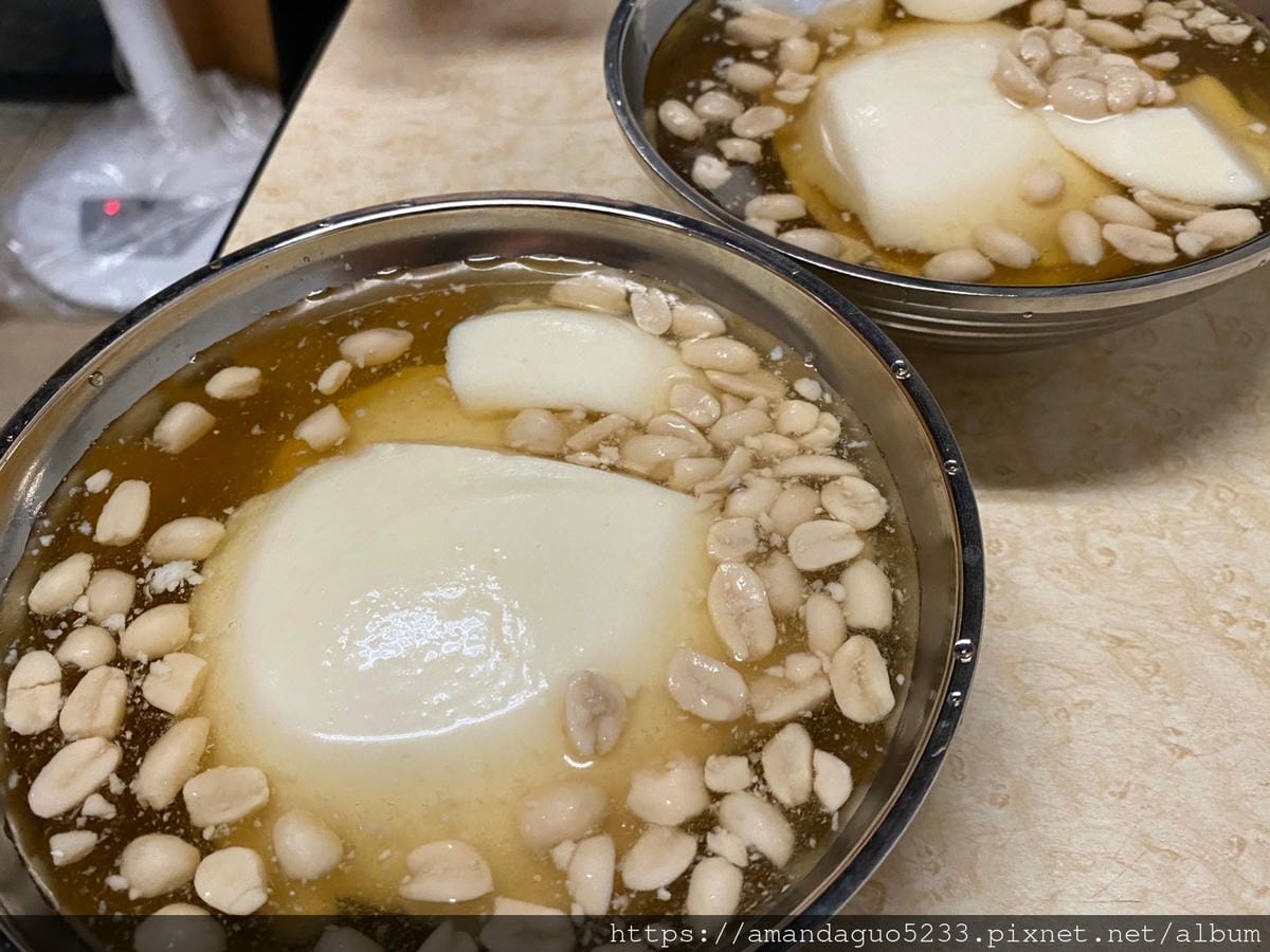 食記-台北市中正區江記東門豆花東門市場內豆香濃郁綿密的 食記-台北市中正區江記東門豆花東門市場內豆香濃郁綿密的