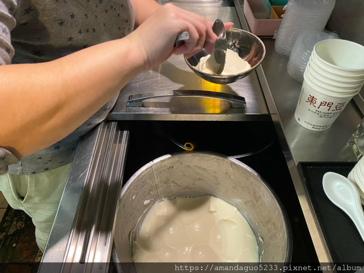 食記-台北市中正區江記東門豆花東門市場內豆香濃郁綿密的 食記-台北市中正區江記東門豆花東門市場內豆香濃郁綿密的
