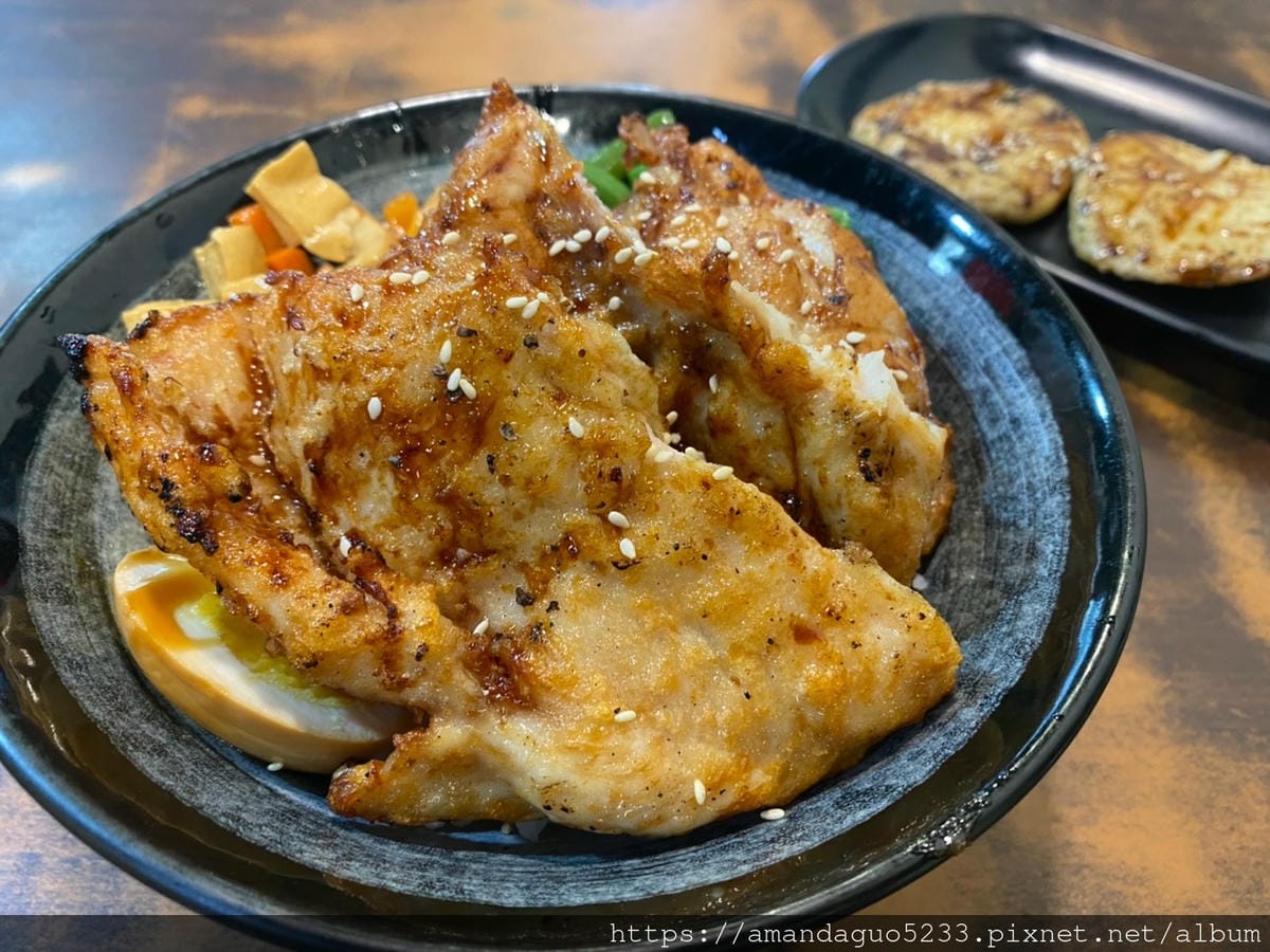 食記-台北市信義區烤師傅烤肉飯永吉路飄香烤肉飯,和風雞 食記-台北市信義區烤師傅烤肉飯永吉路飄香烤肉飯,和風雞