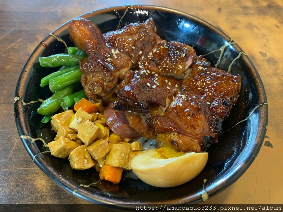食記-台北市信義區烤師傅烤肉飯永吉路飄香烤肉飯,和風雞 食記-台北市信義區烤師傅烤肉飯永吉路飄香烤肉飯,和風雞