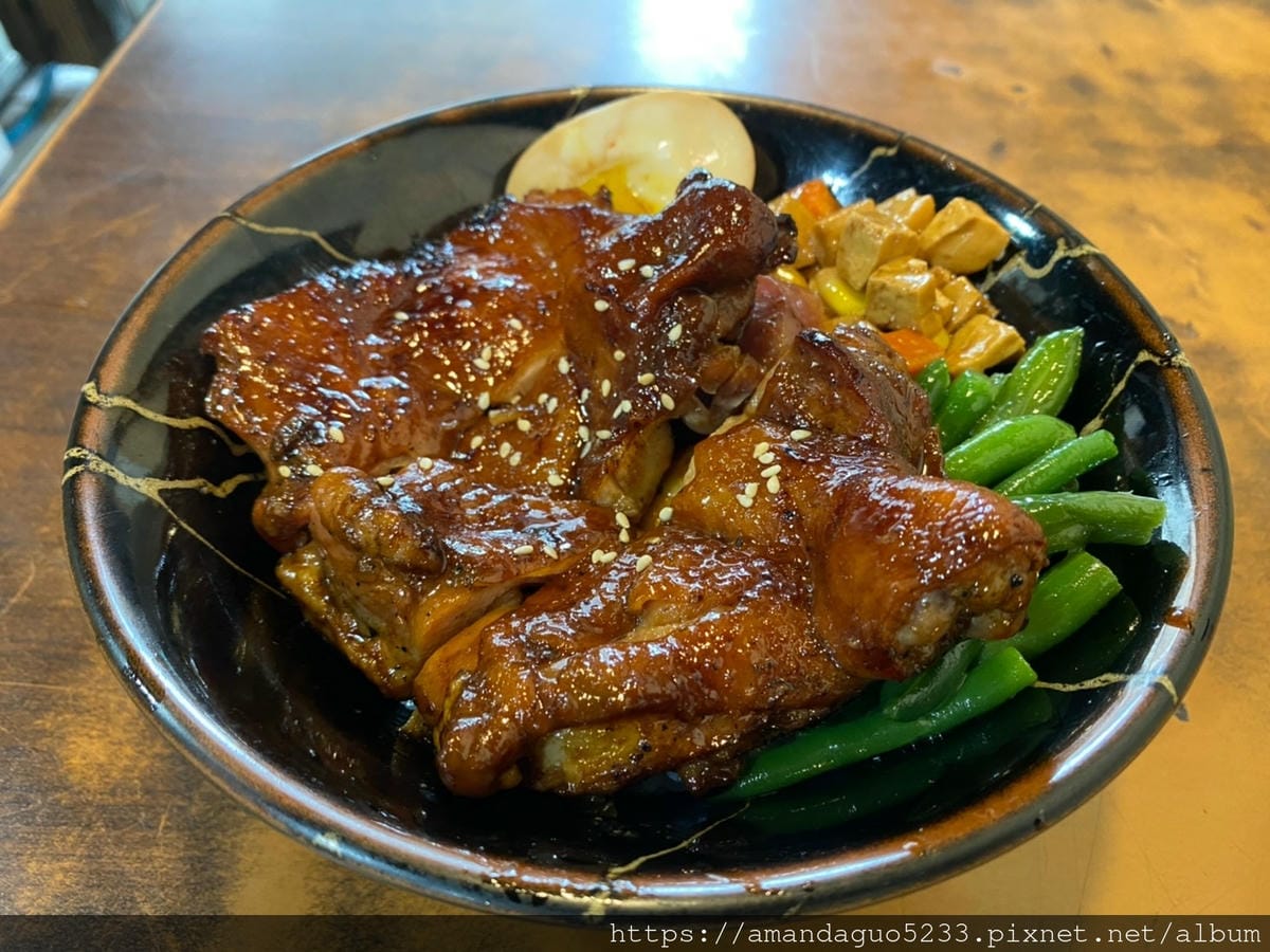 食記-台北市信義區烤師傅烤肉飯永吉路飄香烤肉飯,和風雞 食記-台北市信義區烤師傅烤肉飯永吉路飄香烤肉飯,和風雞