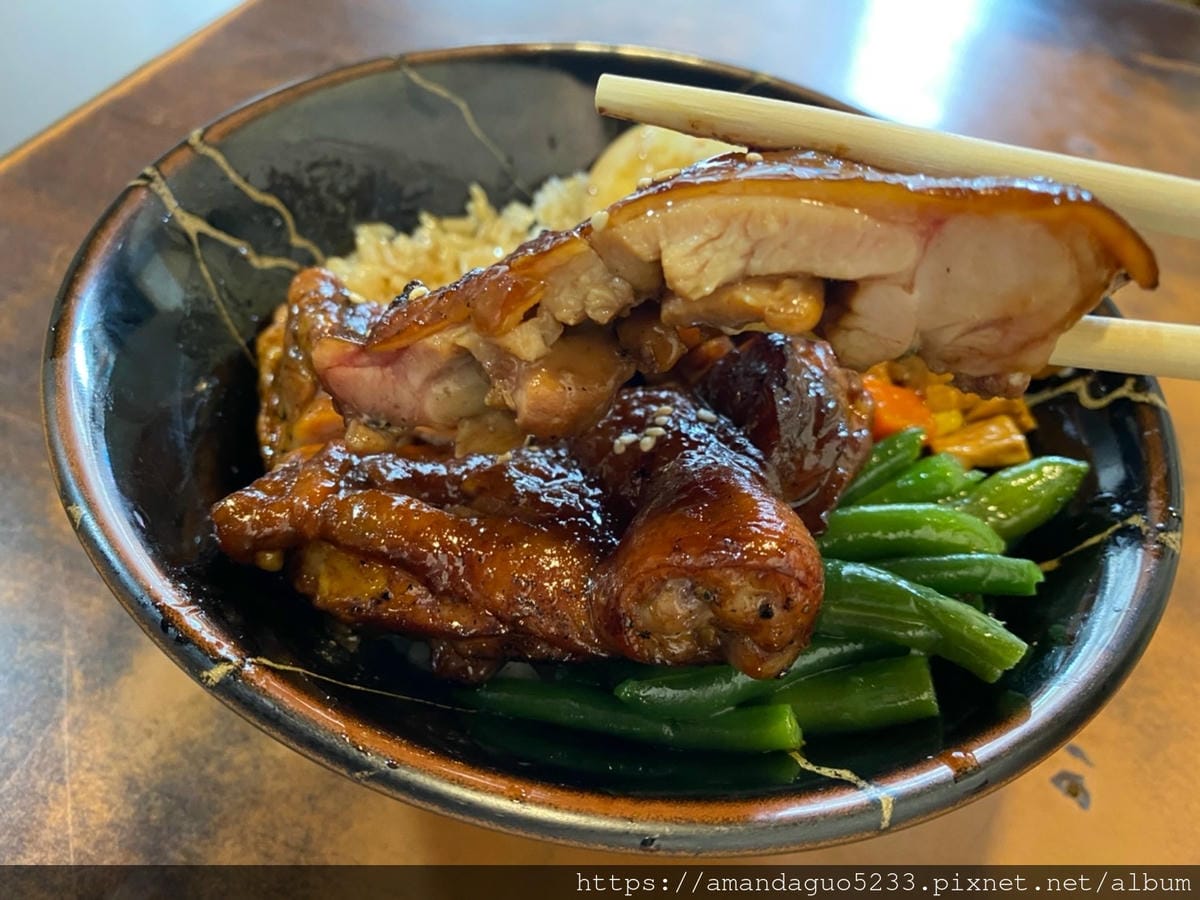 食記-台北市信義區烤師傅烤肉飯永吉路飄香烤肉飯,和風雞 食記-台北市信義區烤師傅烤肉飯永吉路飄香烤肉飯,和風雞