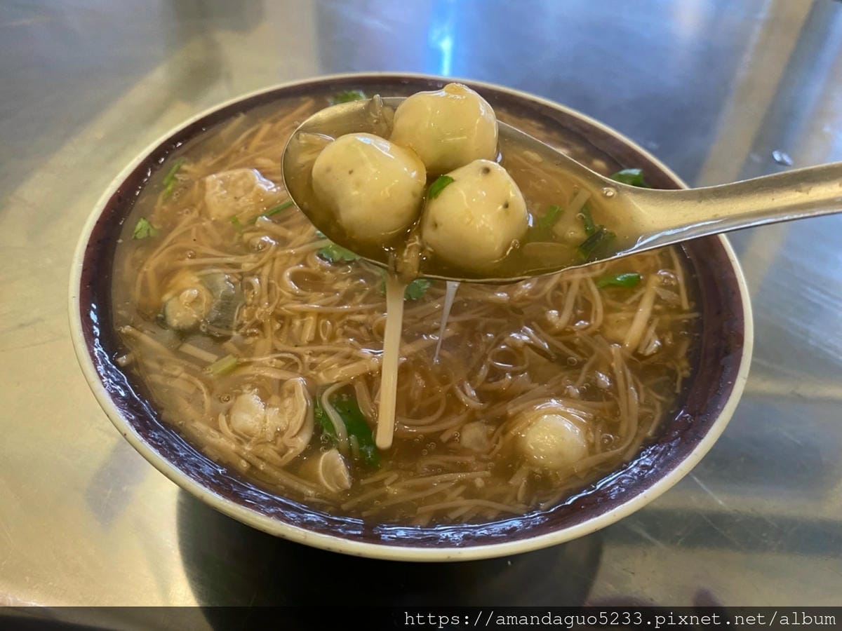 食記-台北市北投區中央北蚵仔麵線湯頭不一樣的麵線!鮮蚵