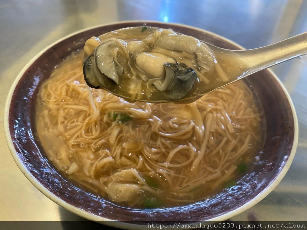 食記-台北市北投區中央北蚵仔麵線湯頭不一樣的麵線!鮮蚵