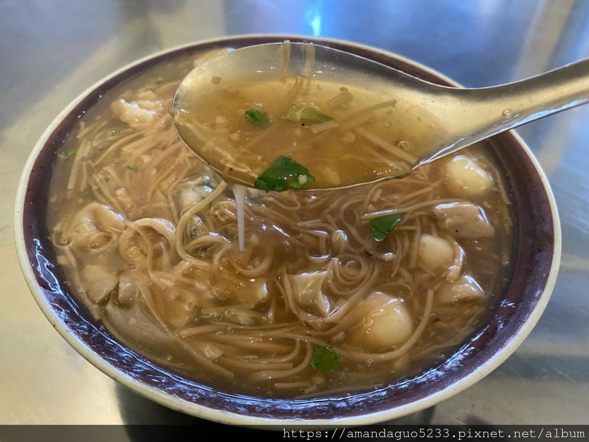 食記-台北市北投區中央北蚵仔麵線湯頭不一樣的麵線!鮮蚵
