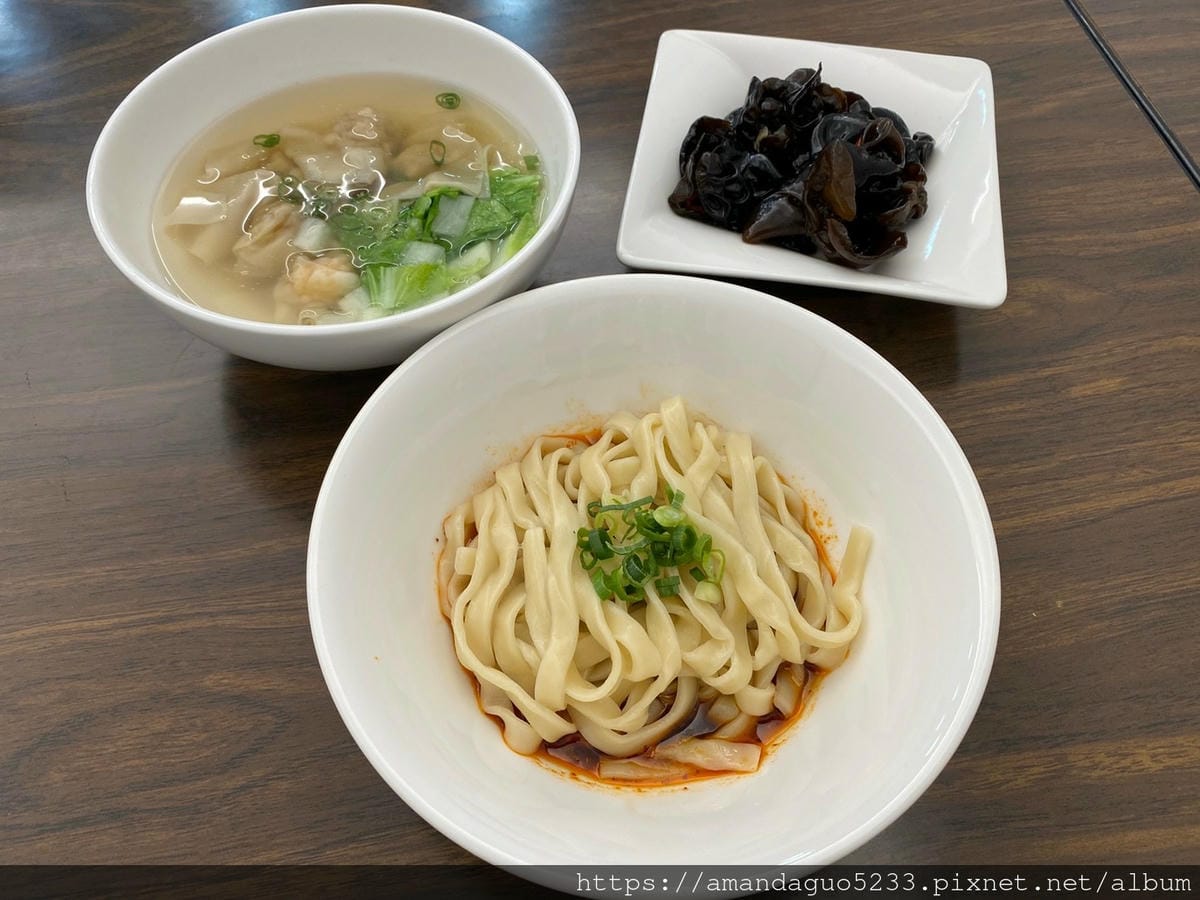 食記-台北市信義區巢飯麵食館用炒功征服信義區上班族味蕾 食記-台北市信義區巢飯麵食館用炒功征服信義區上班族味蕾