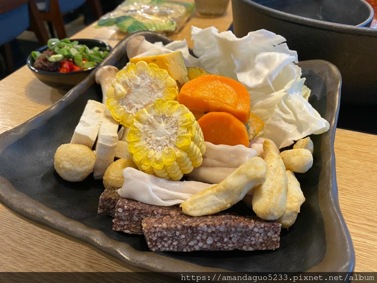 食記-台北市大安區肉多多火鍋(大安大安店)肉多多火鍋插