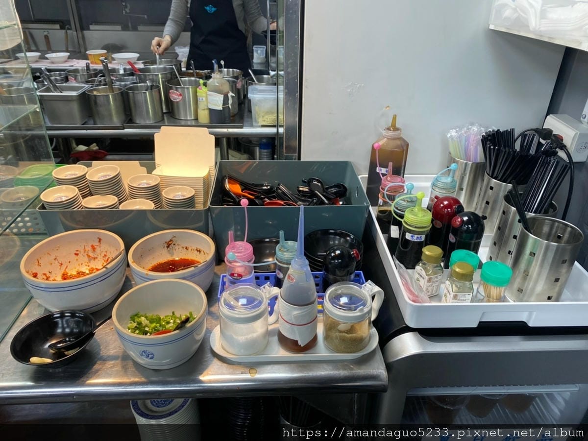 食記-台北市信義區新娘子麵館(忠孝店)信義區樸實簡單的