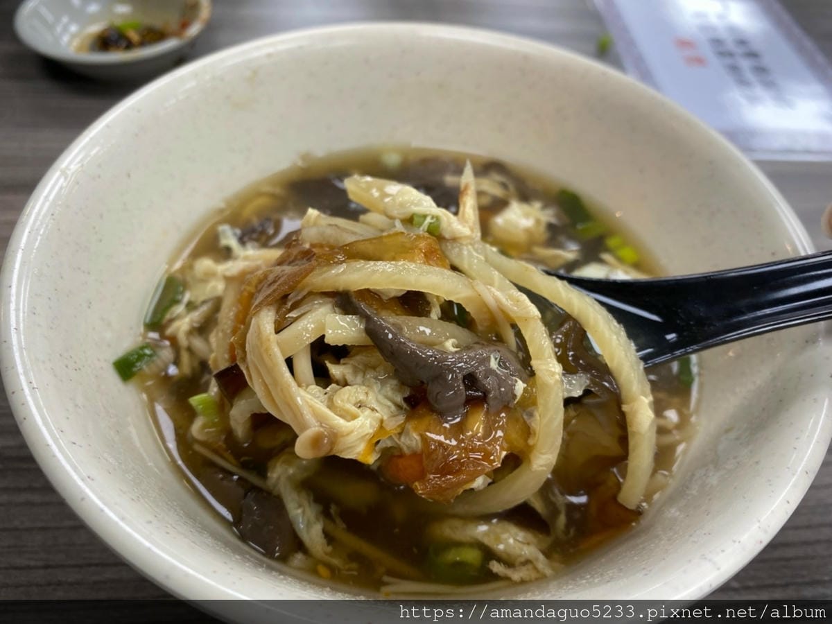 食記-台北市信義區新娘子麵館(忠孝店)信義區樸實簡單的