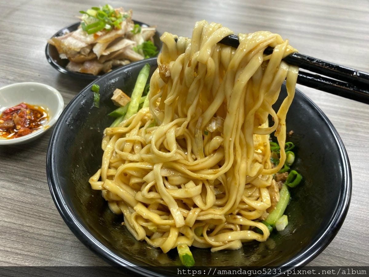 食記-台北市信義區新娘子麵館(忠孝店)信義區樸實簡單的