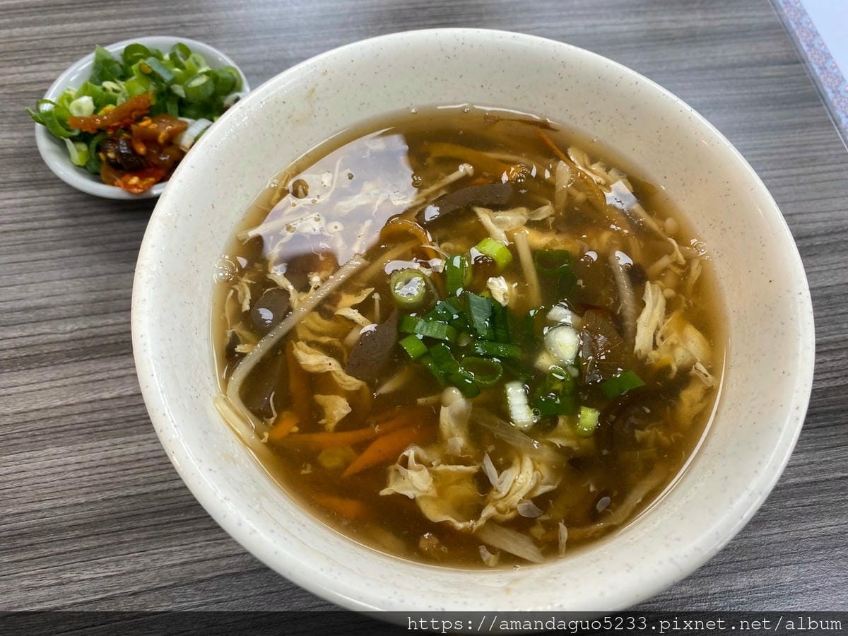 食記-台北市信義區新娘子麵館(忠孝店)信義區樸實簡單的