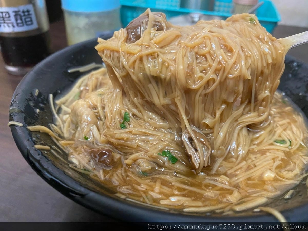 食記-台北市大安區樂業麵線六張犁站人氣麵線店,料多味濃