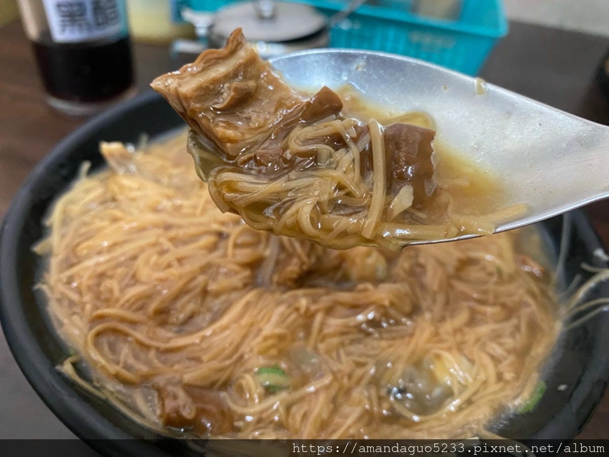食記-台北市大安區樂業麵線六張犁站人氣麵線店,料多味濃