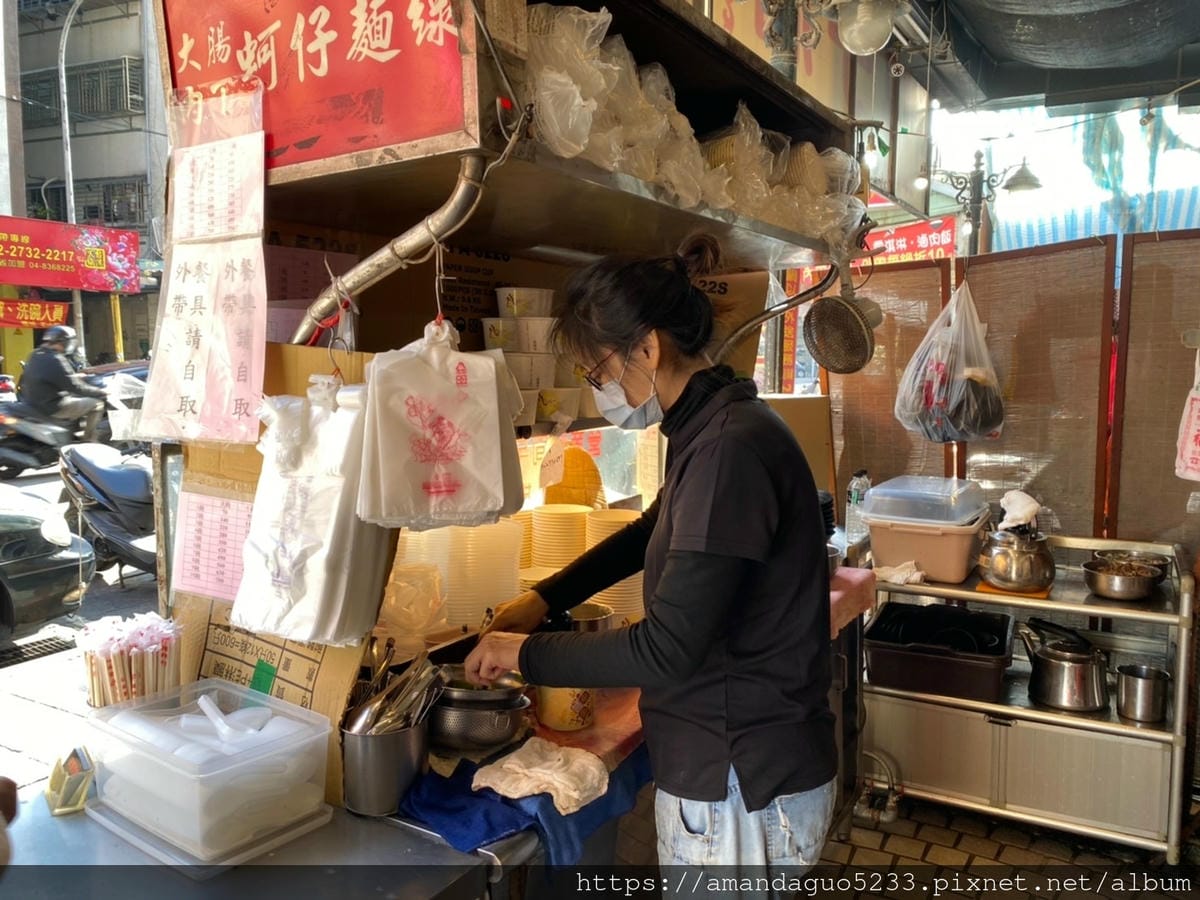食記-台北市大安區樂業麵線六張犁站人氣麵線店,料多味濃