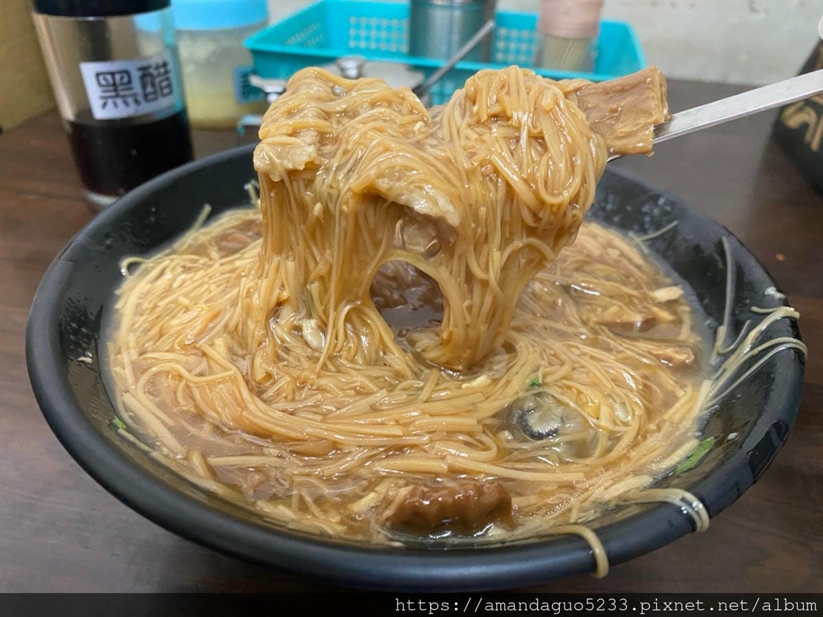 食記-台北市大安區樂業麵線六張犁站人氣麵線店,料多味濃