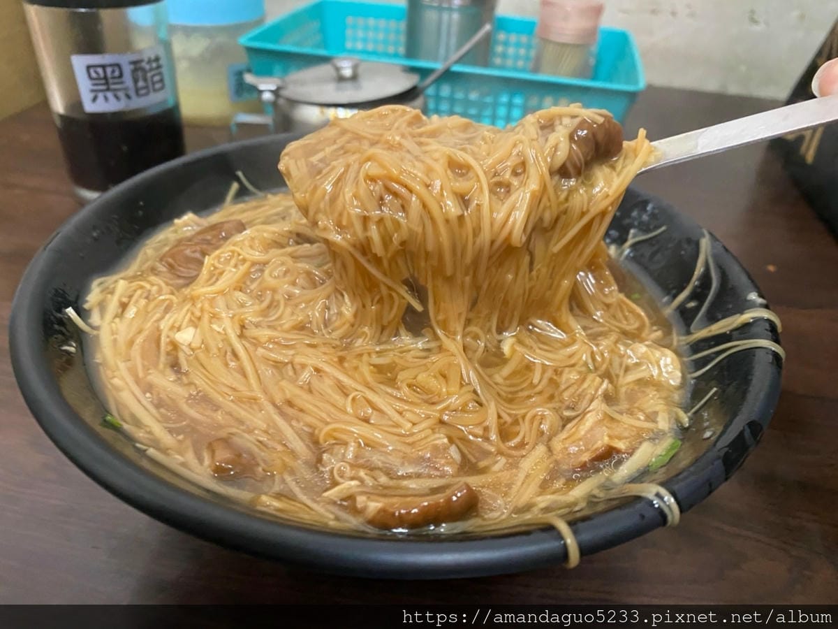 食記-台北市大安區樂業麵線六張犁站人氣麵線店,料多味濃