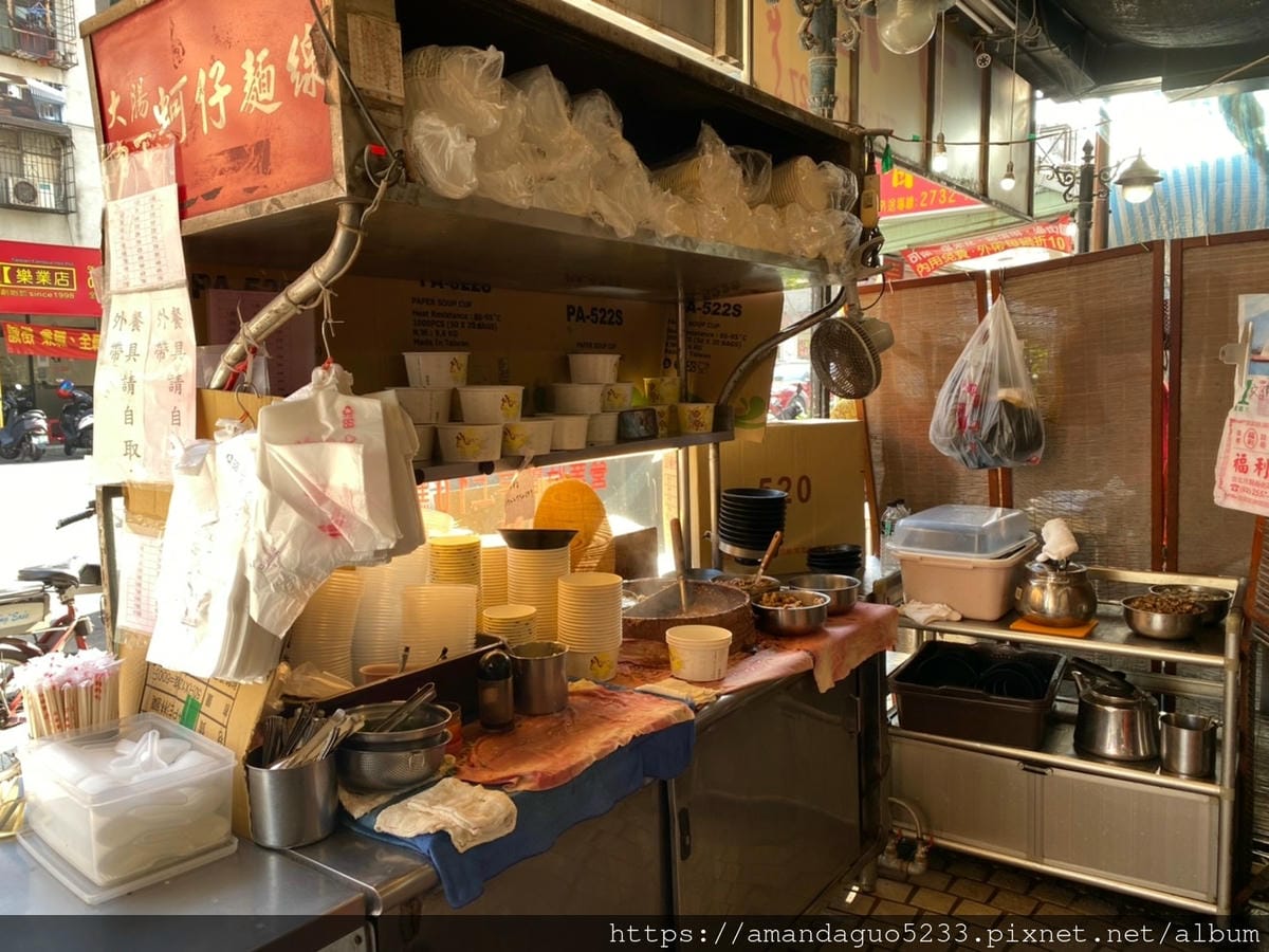 食記-台北市大安區樂業麵線六張犁站人氣麵線店,料多味濃