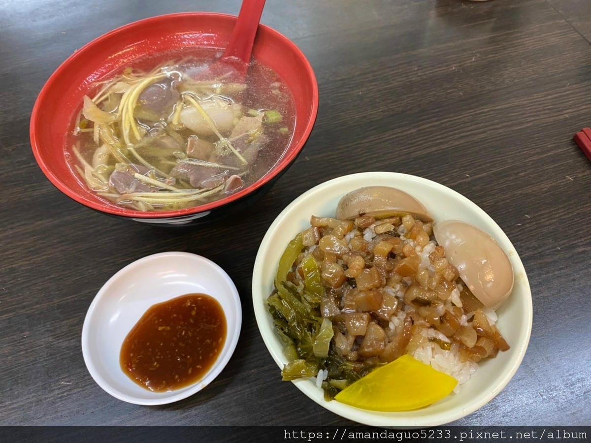 食記-台北市信義區建宏雞肉飯(信義店)市府站下午無休的