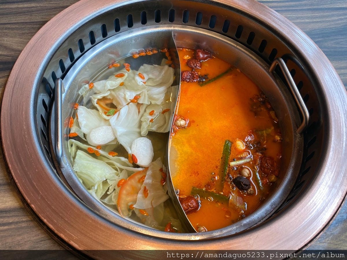 食記-台北市信義區辛巴適麻辣火鍋台北1號店來自澎湖的麻 食記-台北市信義區辛巴適麻辣火鍋台北1號店來自澎湖的麻