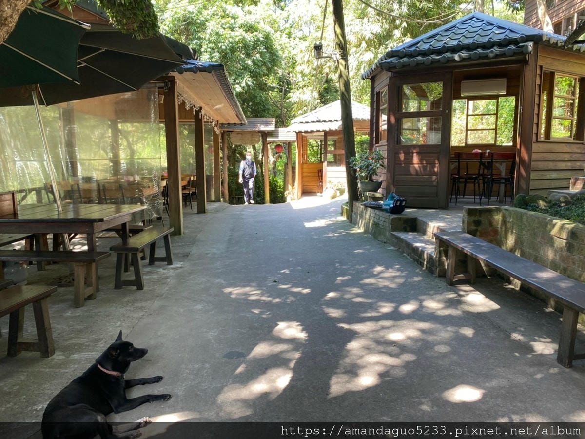 食記-新北市五股區碧瑤山莊到百年古厝庭園餐廳吃土雞,順
